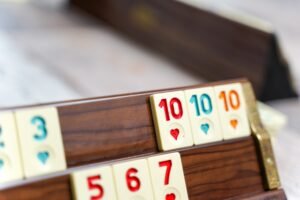 الأطراف النحاسية الأنيقة في لعبة الأوكي الرومي الفخامة