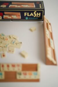 لعبة الأوكي الخشبية